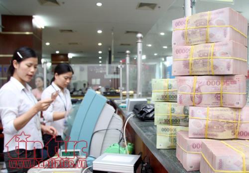 Vay dưới 100 triệu đồng mới được giải ngân bằng tiền mặt ảnh 1